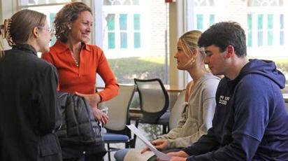 NY Times journalist Emily Bazelon speaks with students and faculty